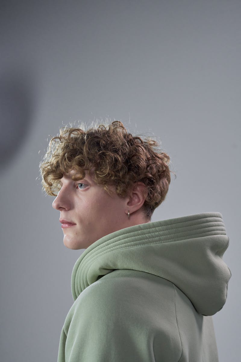 Protez Saç Kullanmanın Faydaları, Avantajları ve Modelleri 1 protez saç merkezi